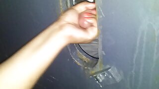 Vixen ຜົມສັ້ນ Stevie Foxx ດູດ cock throbbing ໃຫຍ່ຢູ່ໃນ POV